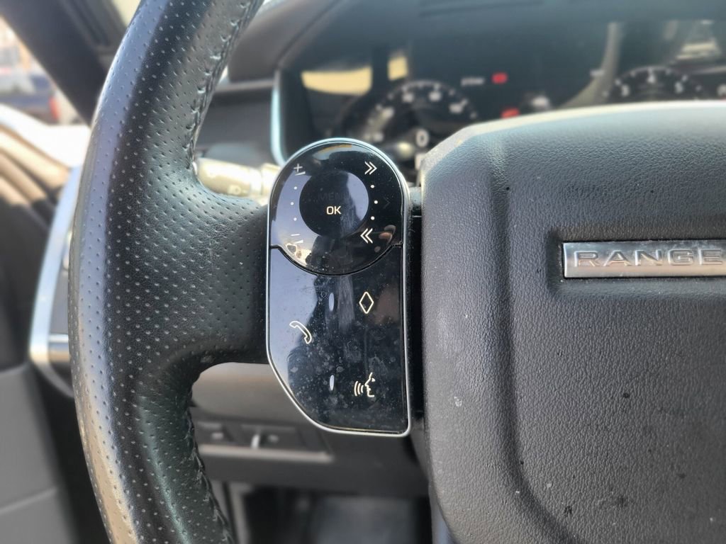 Used 2020 Land Rover Range Rover Sport HSE image 24