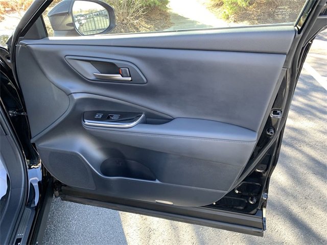 Used 2025 Toyota Crown Signia image 13