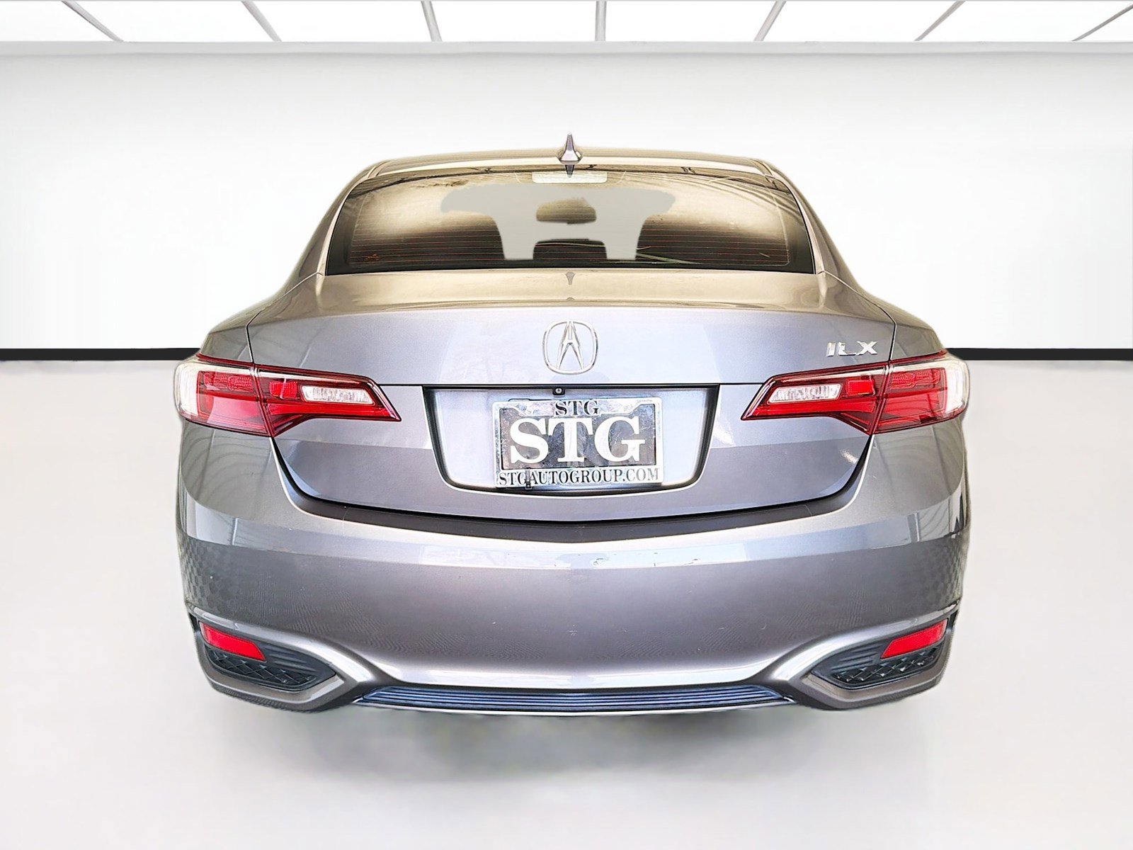 Used 2018 Acura ILX FWD image 5