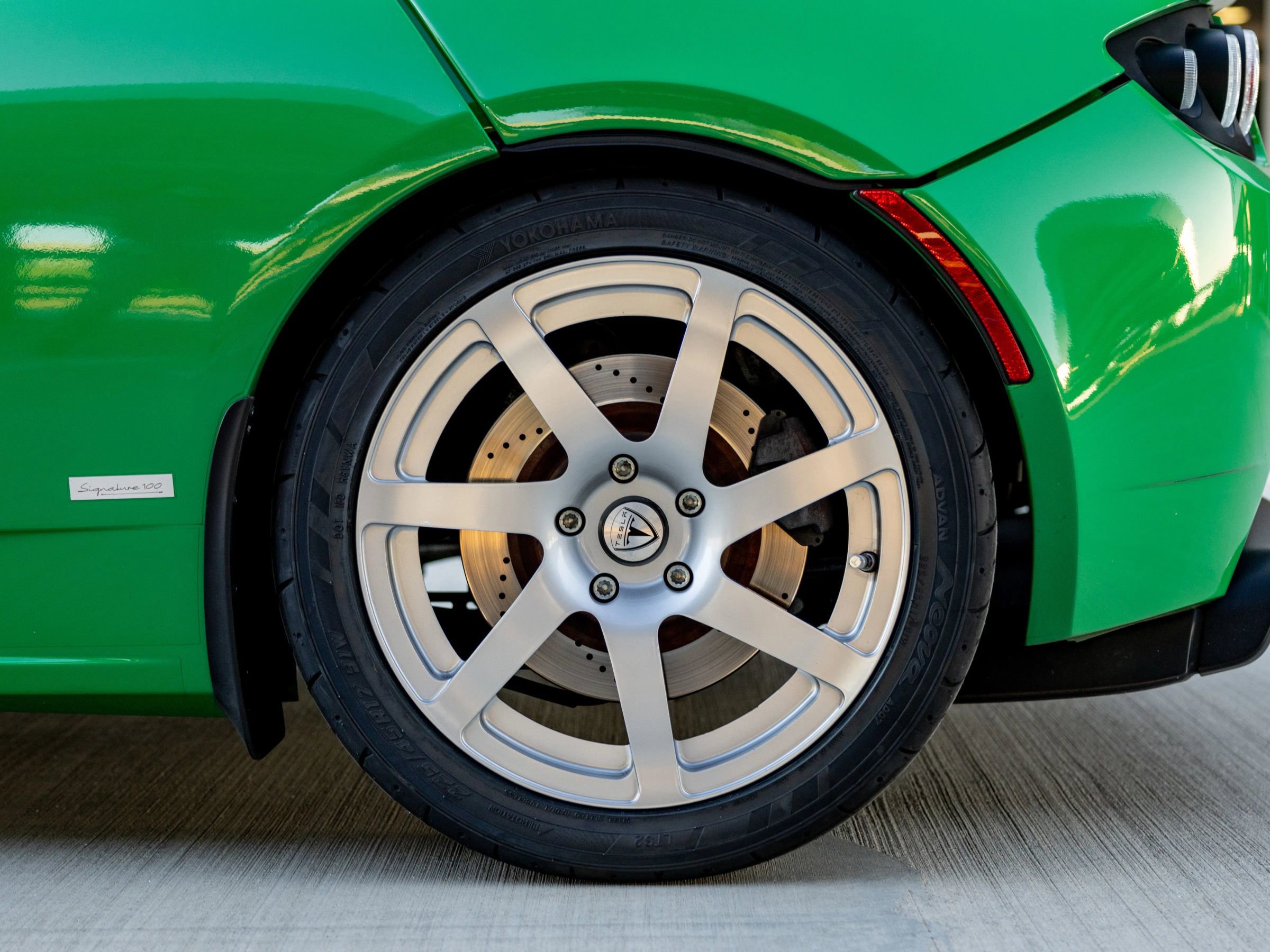 Used 2008 Tesla Roadster image 33