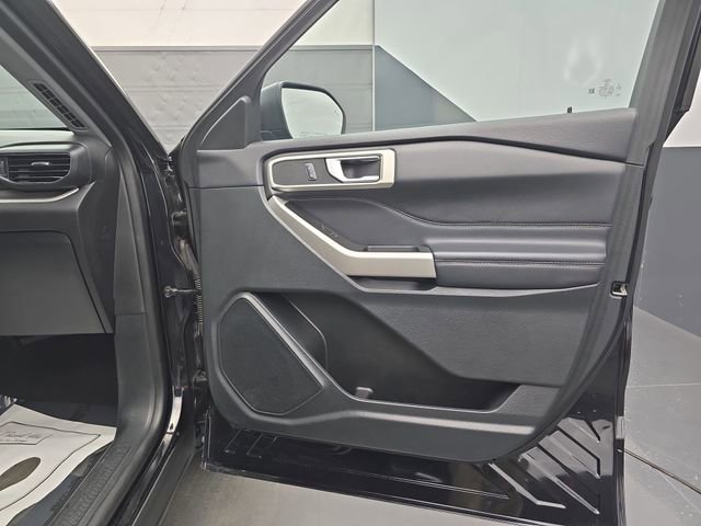 Used 2023 Ford Explorer XLT w/ Equipment Group 202A image 42