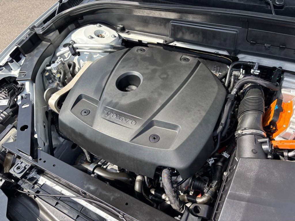 Used 2025 Volvo XC60 T8 Ultra w/ Protection Package Premier AWD/4WD image 31