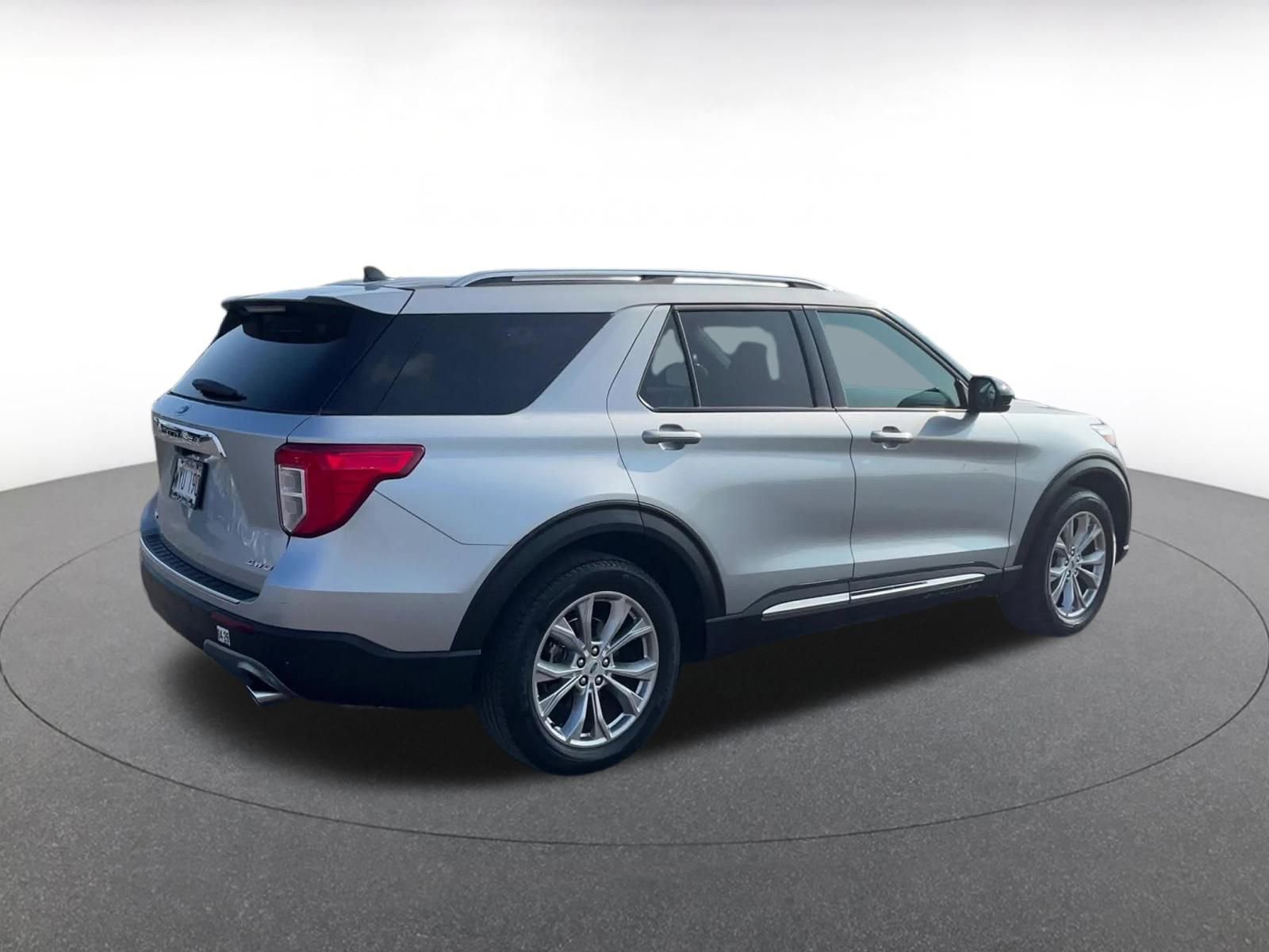 Used 2023 Ford Explorer Limited image 15