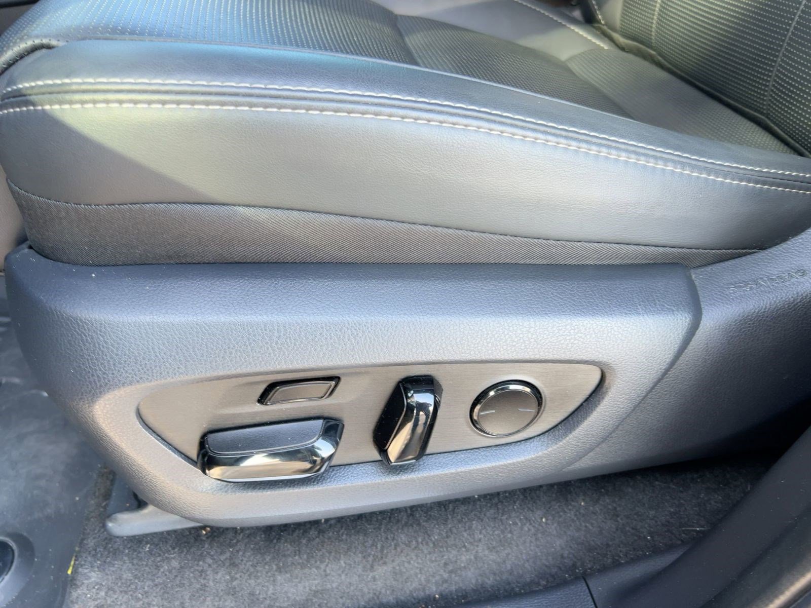 Used 2024 Lexus GX 550 w/ Cold Area Package image 14