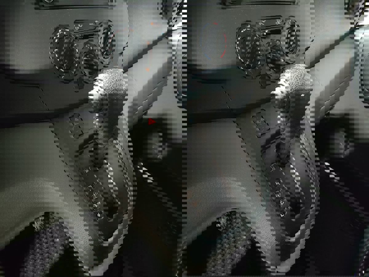 Used 2021 Nissan NV200 S image 27