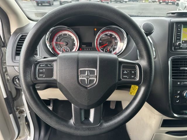 Used 2018 Dodge Grand Caravan SE w/ UConnect Hands-Free Group FWD image 13