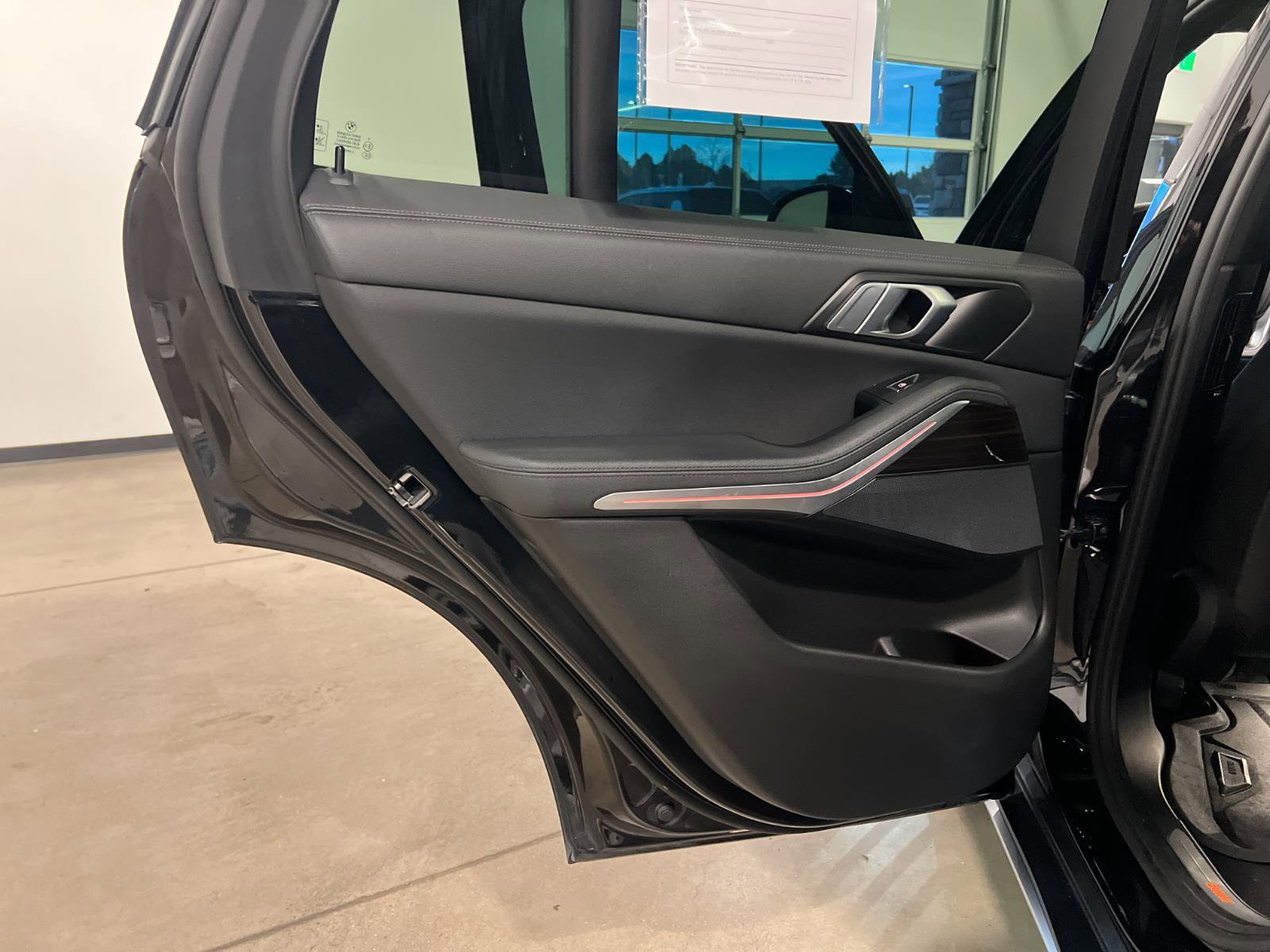 Used 2020 BMW X5 xDrive40i w/ Premium Package image 33