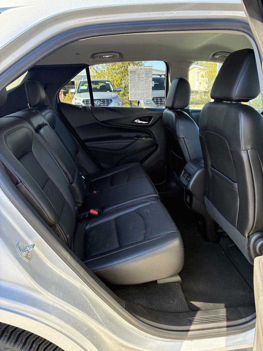 Used 2019 Chevrolet Equinox Premier FWD image 15