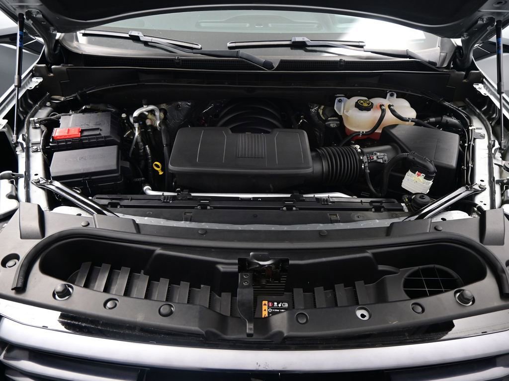 Used 2024 GMC Yukon XL AT4 w/ Technology Package image 49