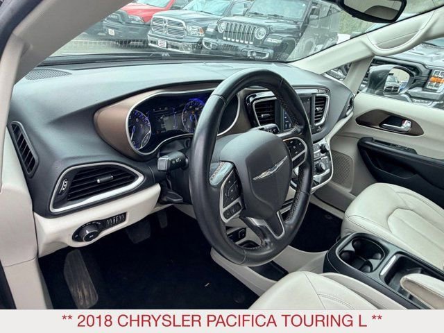 Certified 2018 Chrysler Pacifica Touring-L image 13
