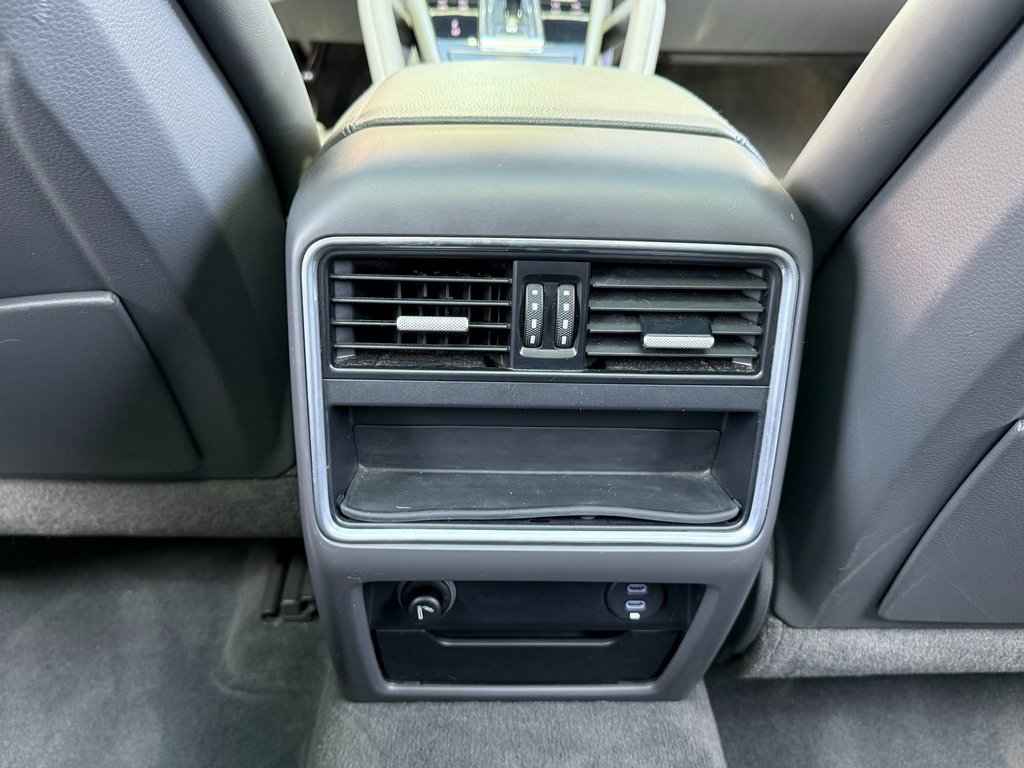 Used 2020 Porsche Cayenne image 49