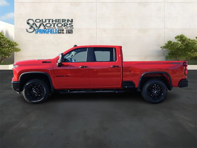 Used 2025 Chevrolet Silverado 2500 Custom w/ Custom Value Package image 2