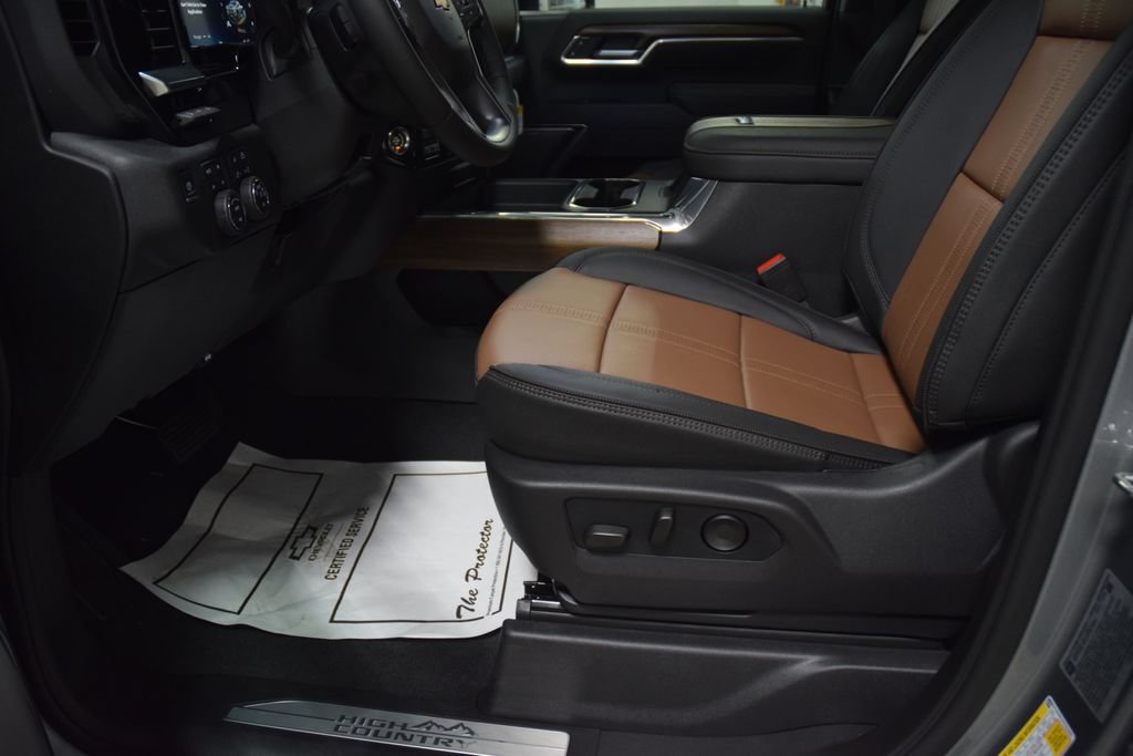 New 2026 Chevrolet Silverado 2500 High Country w/ High Country Premium Package AWD/4WD image 45