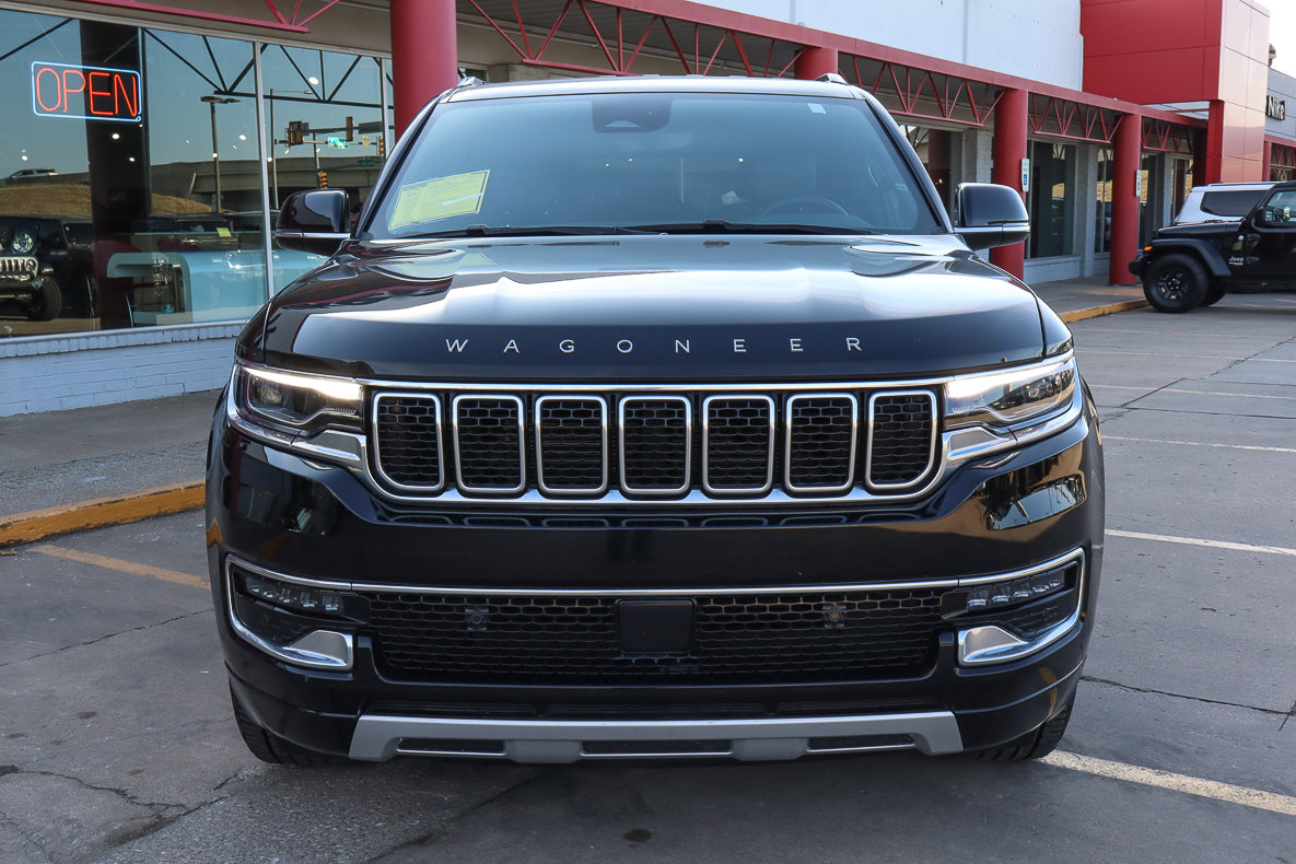 Used 2024 Jeep Wagoneer Series II w/ Flexible Seating Group AWD/4WD image 3