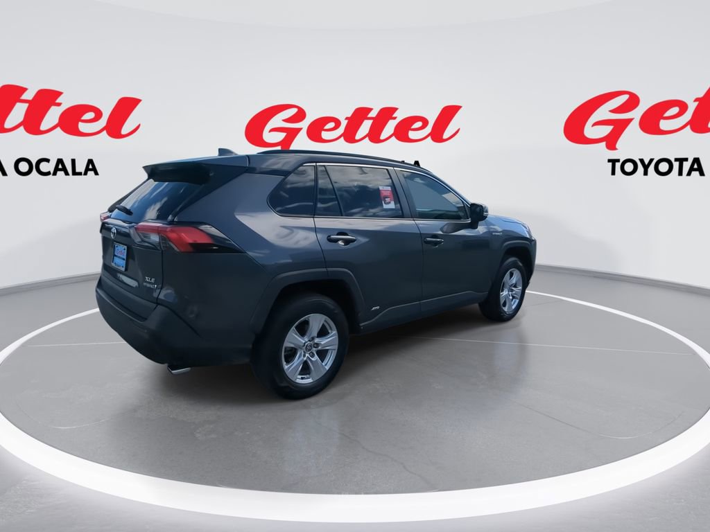 Used 2021 Toyota RAV4 XLE w/ Convenience Package image 8