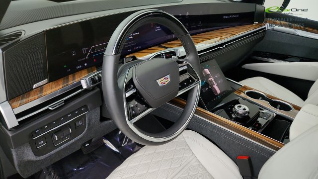 Used 2026 Cadillac Escalade Platinum Sport w/ LPO, ONYX Package AWD/4WD image 56