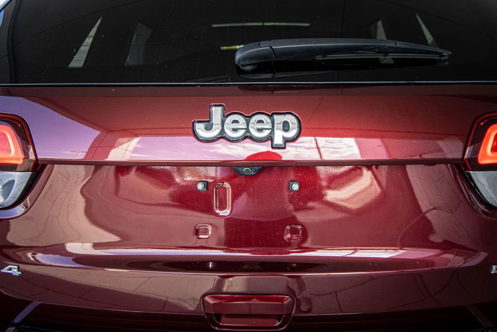 Used 2020 Jeep Grand Cherokee Limited image 14