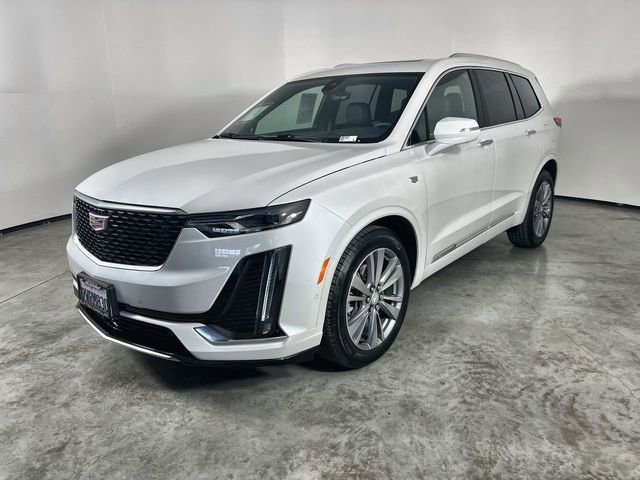 Used 2025 Cadillac XT6 Premium Luxury w/ Technology Package image 4