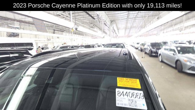 Used 2023 Porsche Cayenne Platinum Edition AWD/4WD image 8