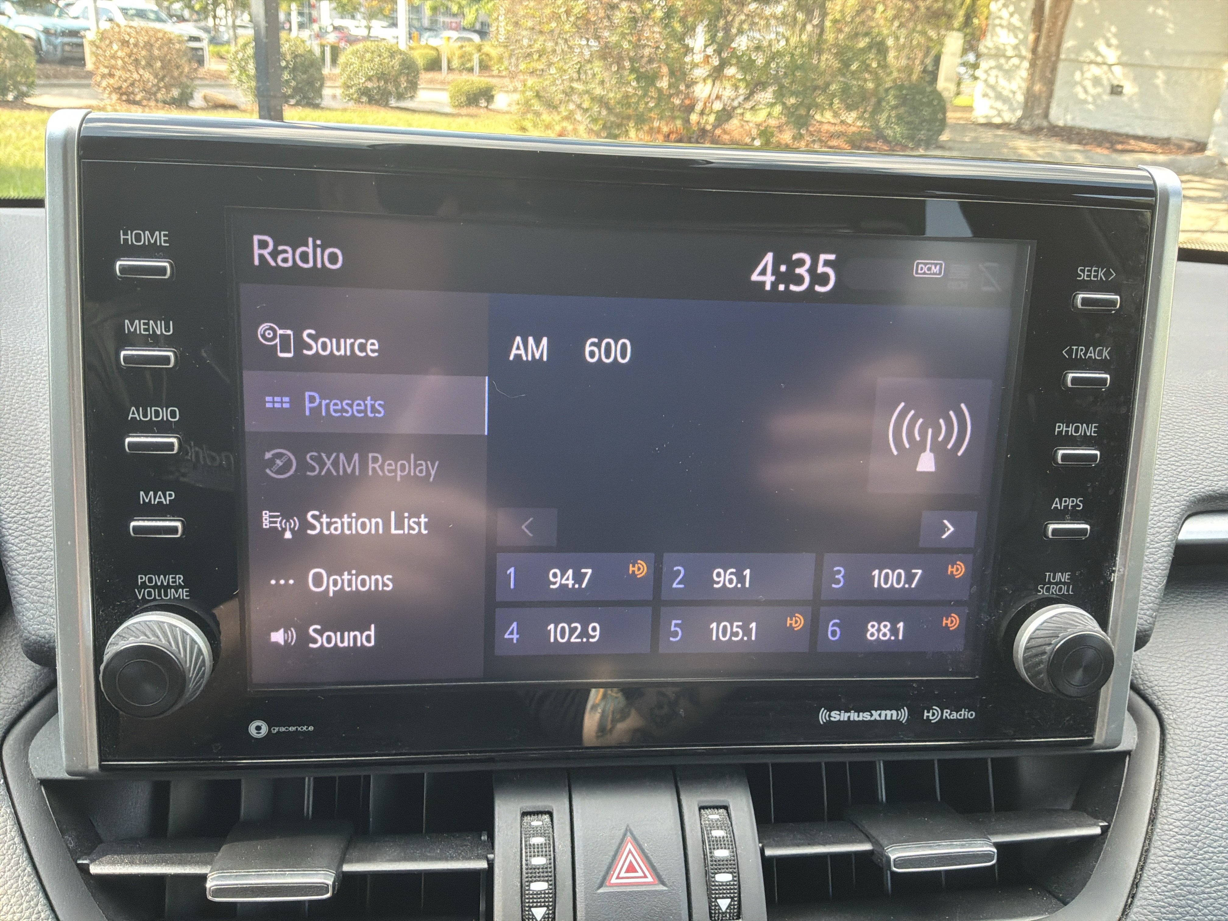 Used 2022 Toyota RAV4 XSE AWD/4WD image 23