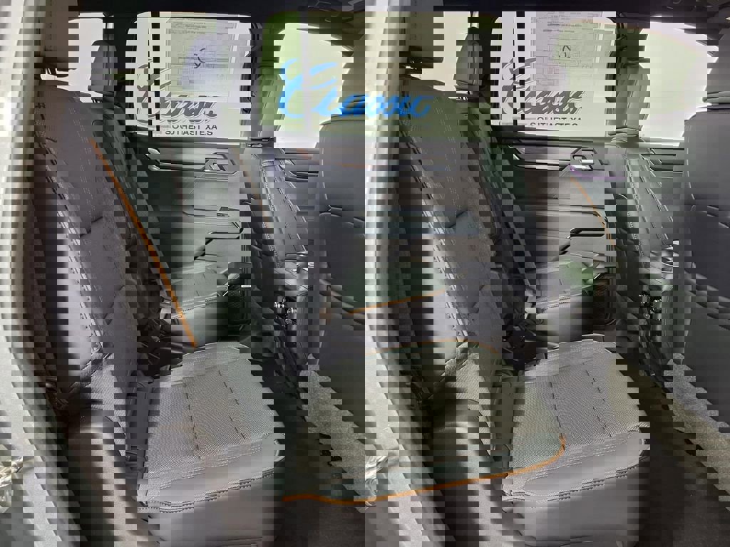 New 2026 GMC Acadia AT4 w/ Luxury Package image 20