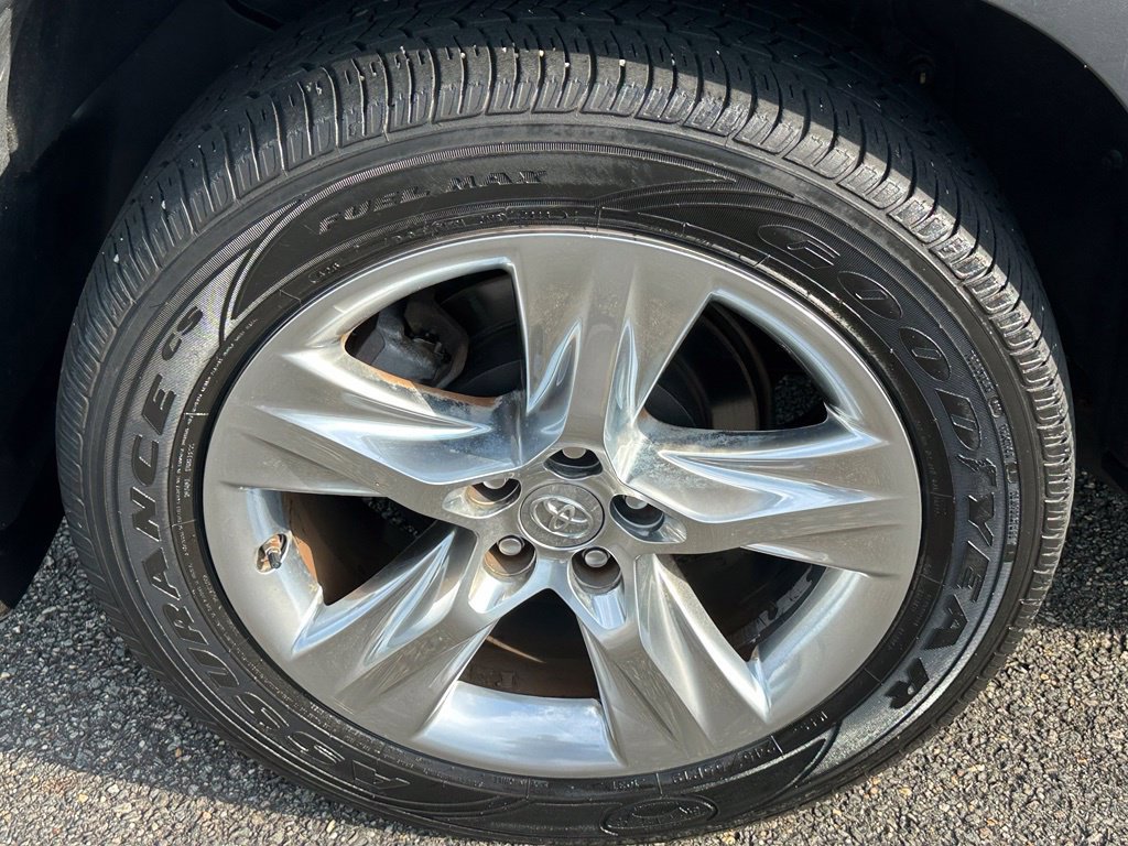 Used 2014 Toyota Highlander Limited Platinum AWD/4WD image 39