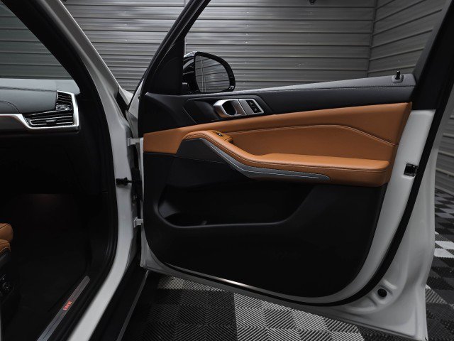 Used 2019 BMW X5 xDrive40i w/ Premium Package 2 AWD/4WD image 36