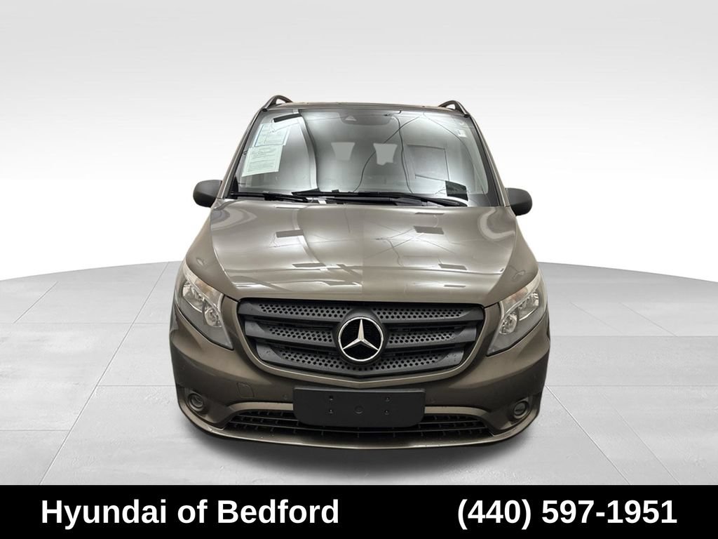 Used 2016 Mercedes-Benz Metris Passenger image 2