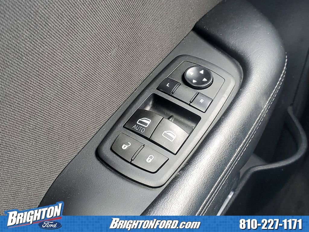 Used 2015 Dodge Challenger R/T w/ Quick Order Package 28B R/T RWD image 15