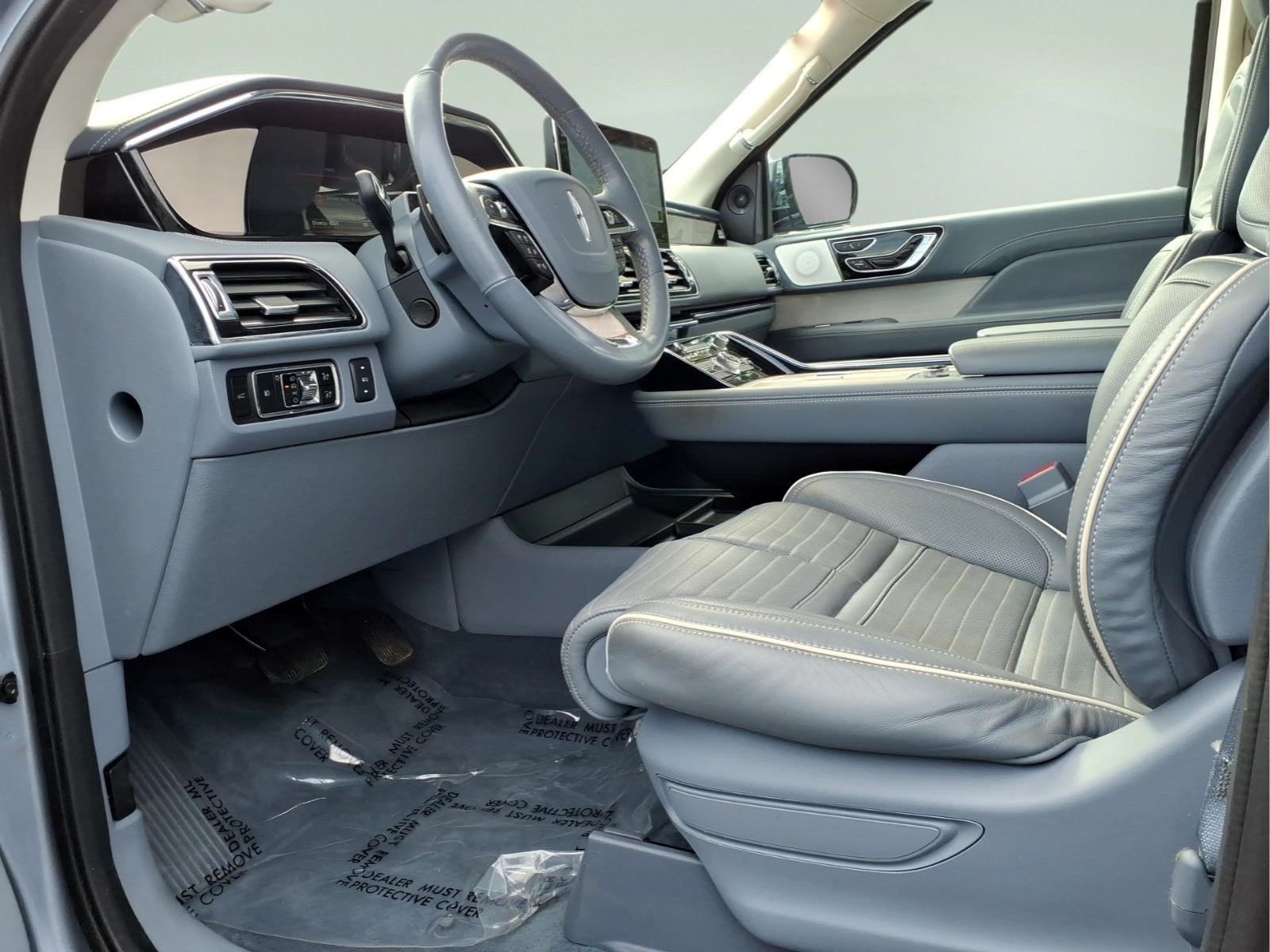 Certified 2023 Lincoln Navigator Black Label AWD/4WD image 14