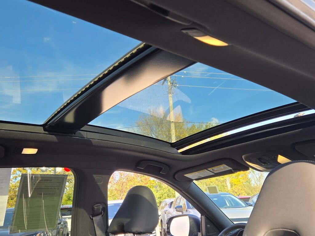 Used 2024 INFINITI QX50 Sport image 11