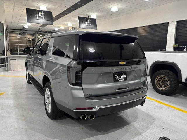 Used 2025 Chevrolet Suburban Premier AWD/4WD image 6