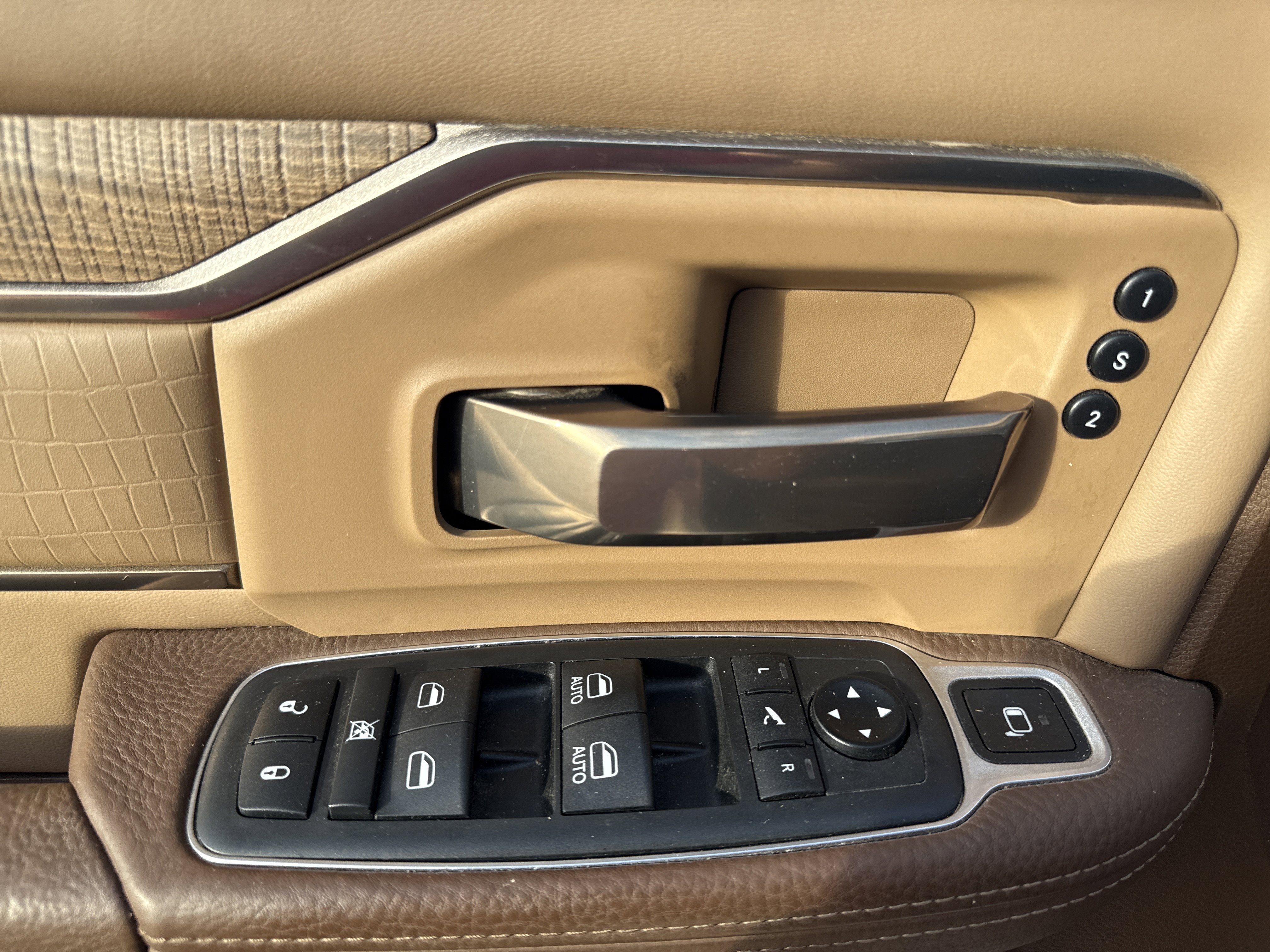 Used 2019 RAM 2500 Limited image 15