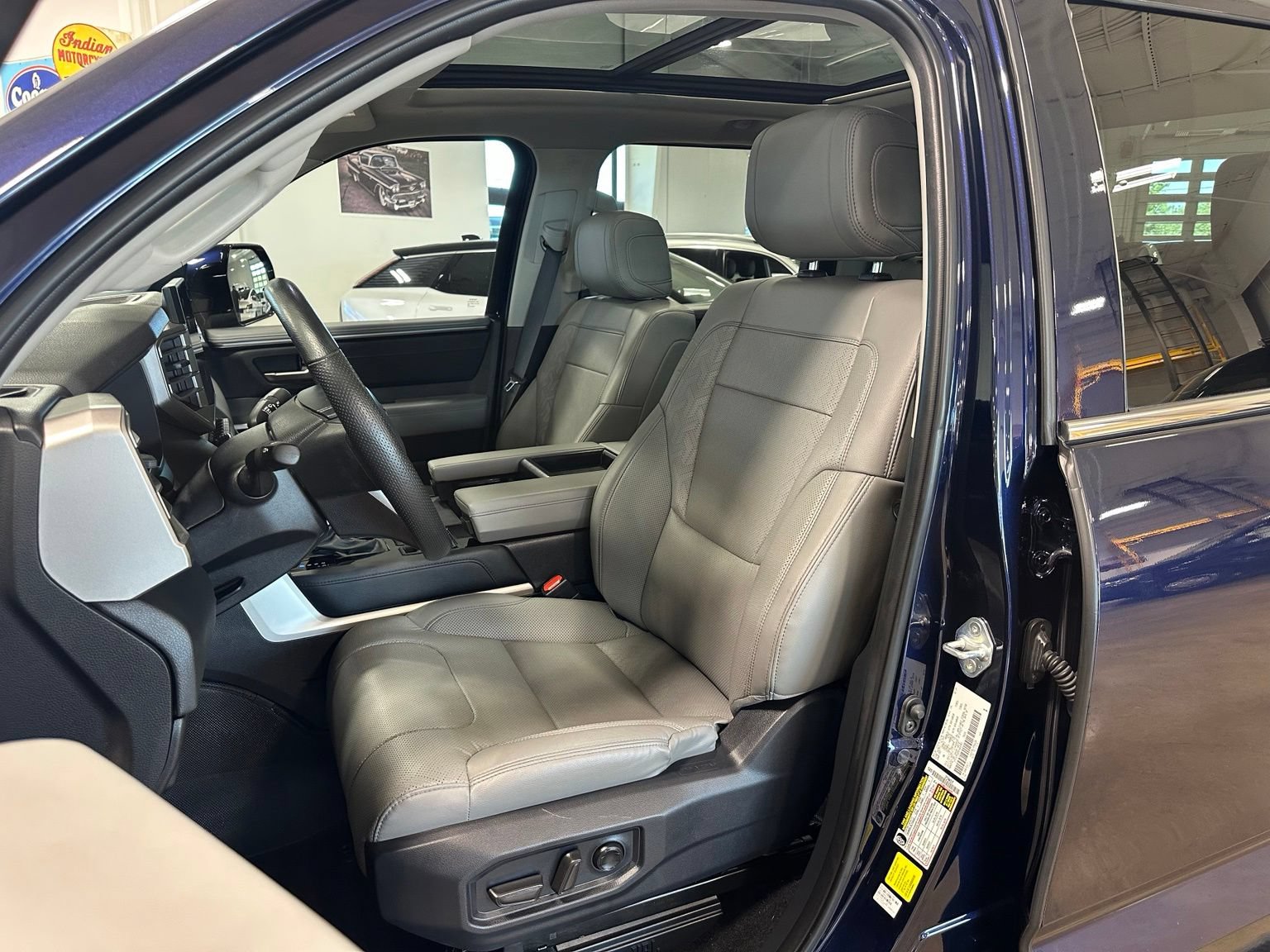 Used 2024 Toyota Tundra Limited AWD/4WD image 14