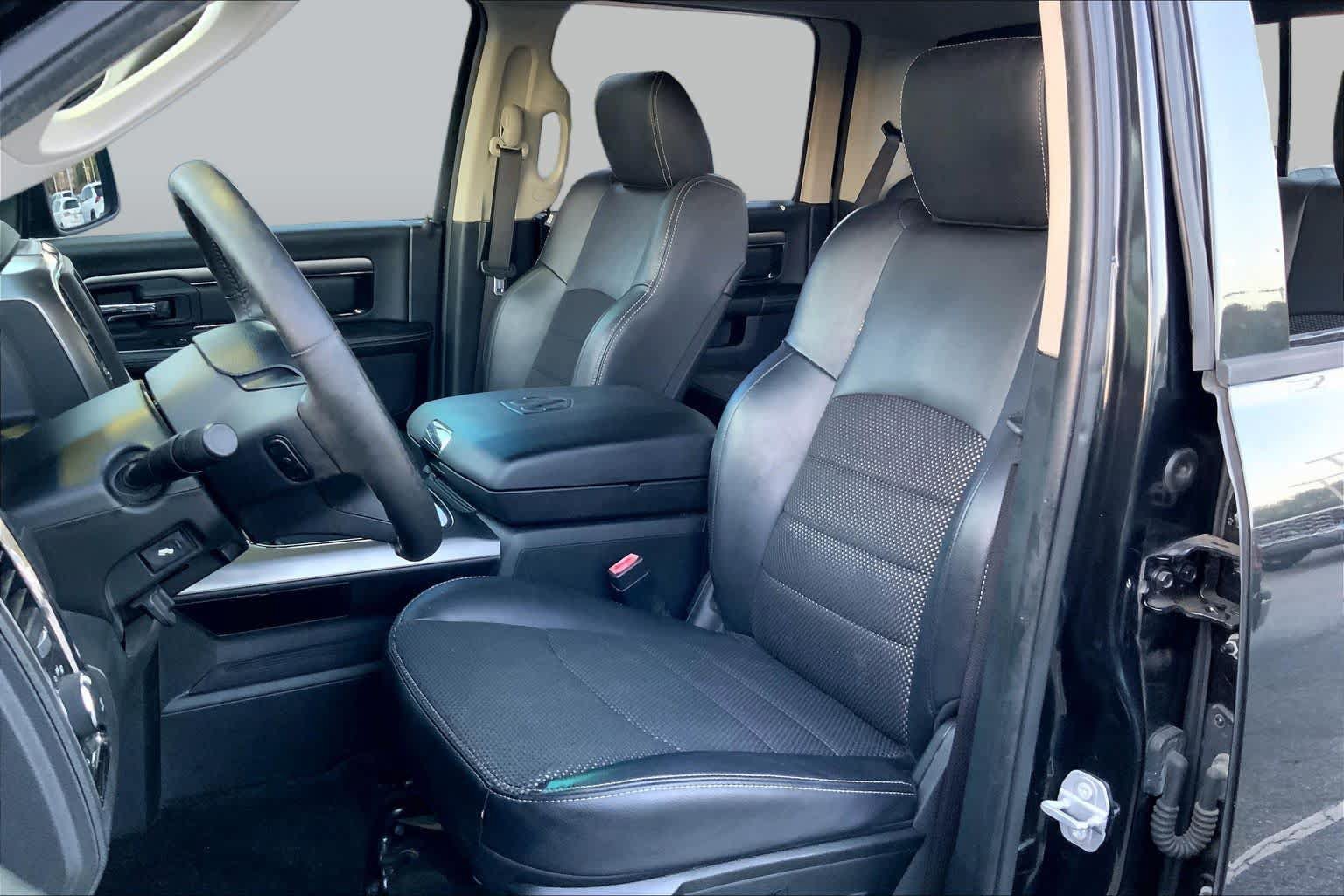 Used 2017 RAM 1500 Sport w/ Quick Order Package 26Q Night AWD/4WD image 7