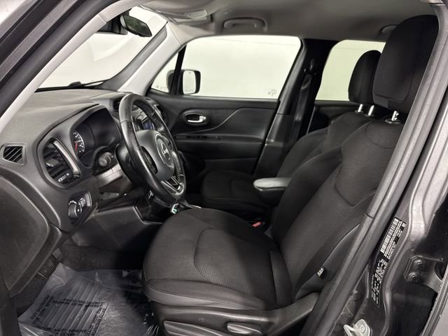 Used 2020 Jeep Renegade Altitude FWD image 18