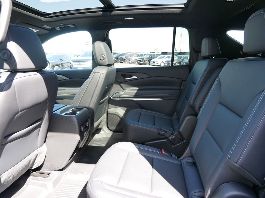 New 2026 Chevrolet Traverse LT AWD/4WD image 17