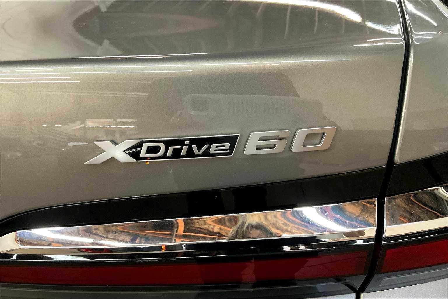 Used 2025 BMW i7 xDrive60 w/ Executive Package image 11