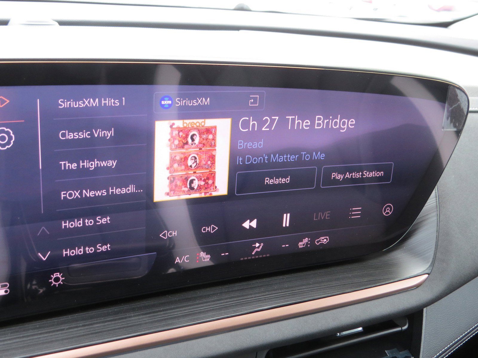 New 2025 Buick Envision Sport Touring image 25