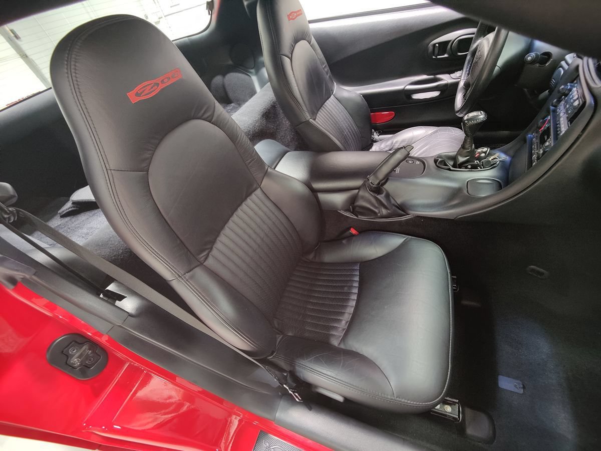 Used 2004 Chevrolet Corvette Z06 w/ Memory Package RWD image 15