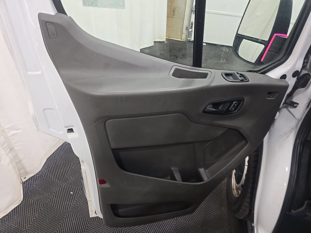 Used 2024 Ford Transit 250 148 High Roof RWD image 10
