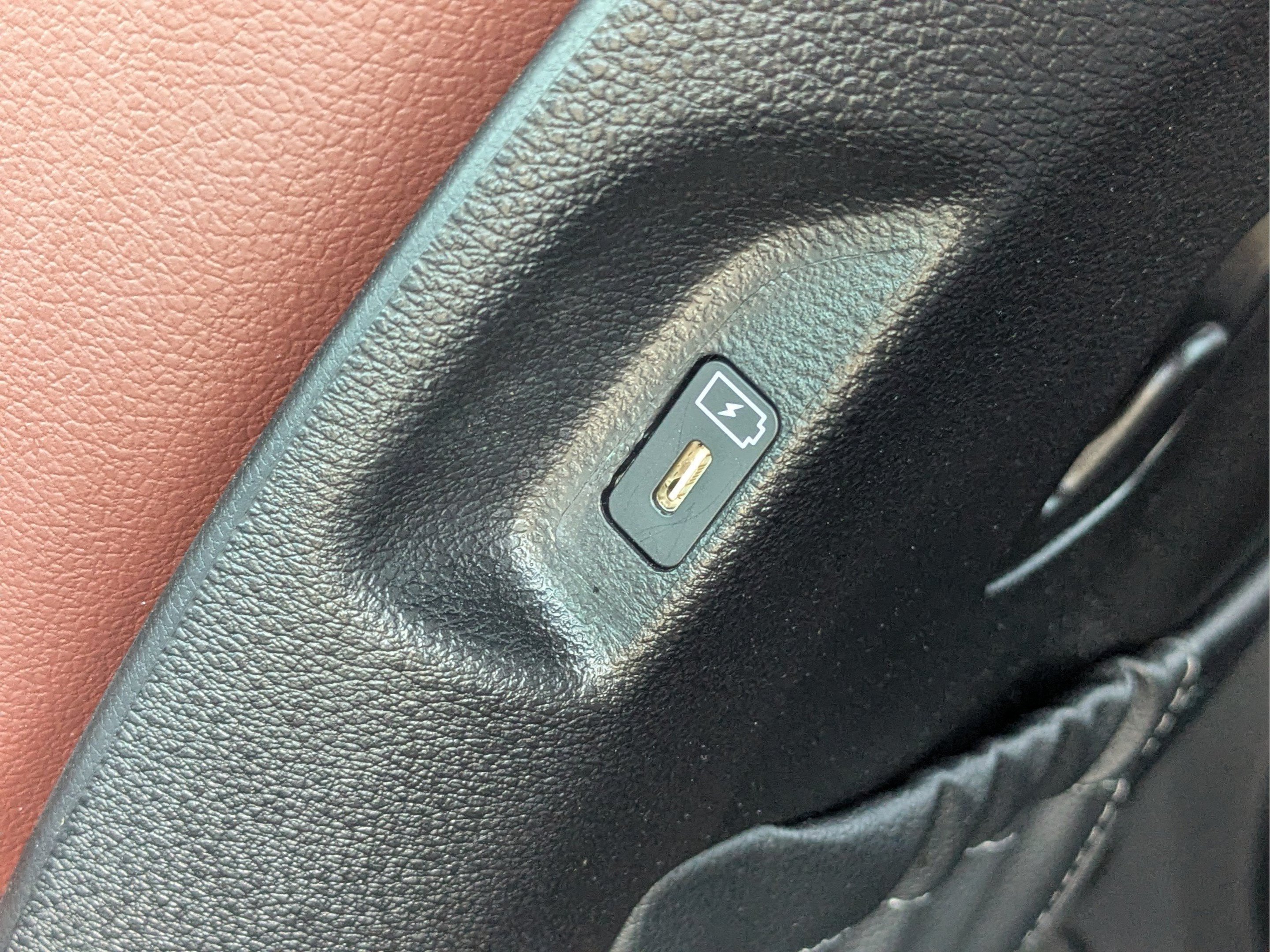 Used 2024 Kia Telluride EX AWD/4WD image 14
