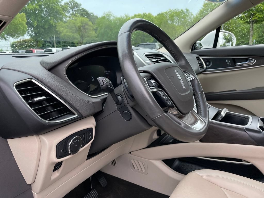 Used 2020 Lincoln Nautilus Reserve w/ Equipment Group 201A FWD image 27