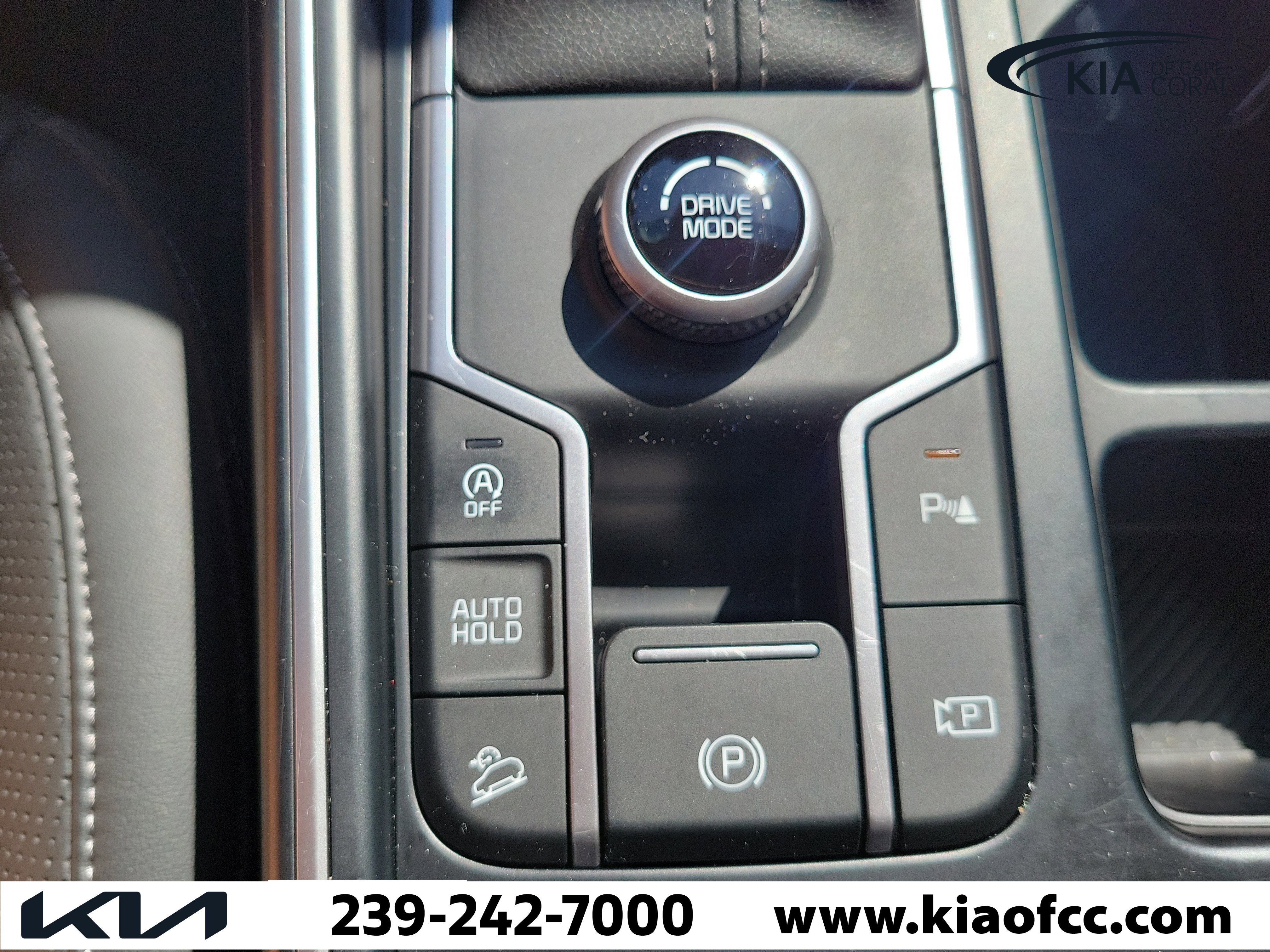 Certified 2025 Kia Sorento S FWD image 29