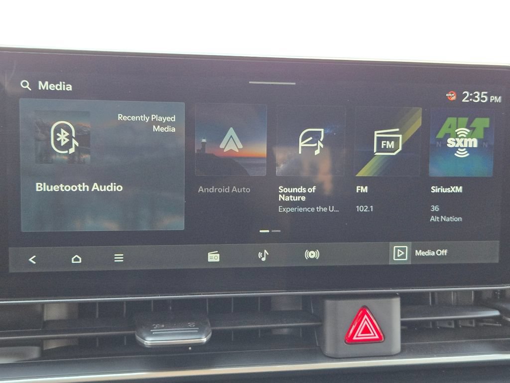 Certified 2025 Kia Carnival FWD image 32
