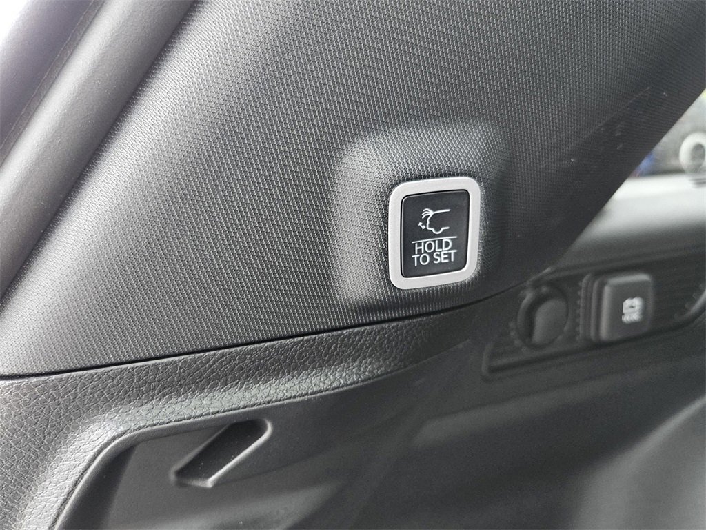 Used 2024 Jeep Grand Cherokee Altitude image 29