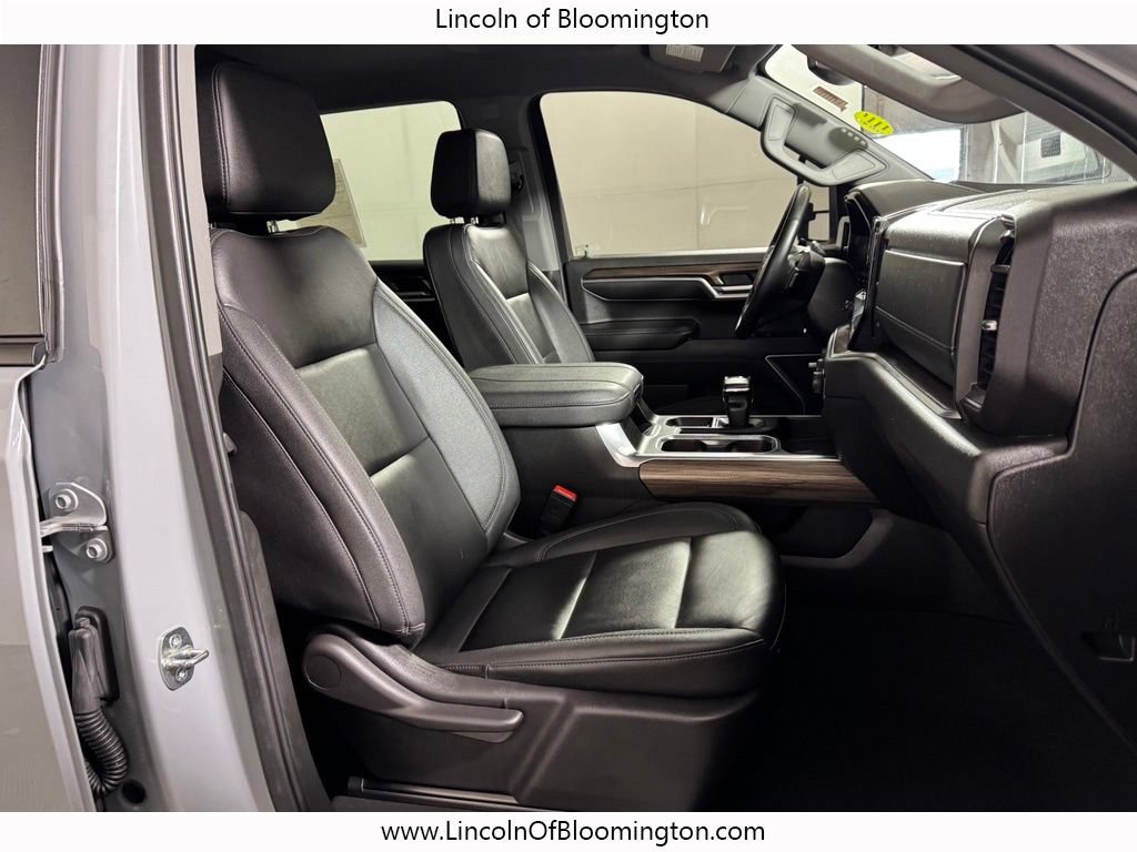 Used 2024 Chevrolet Silverado 1500 RST w/ Convenience Package II AWD/4WD image 10