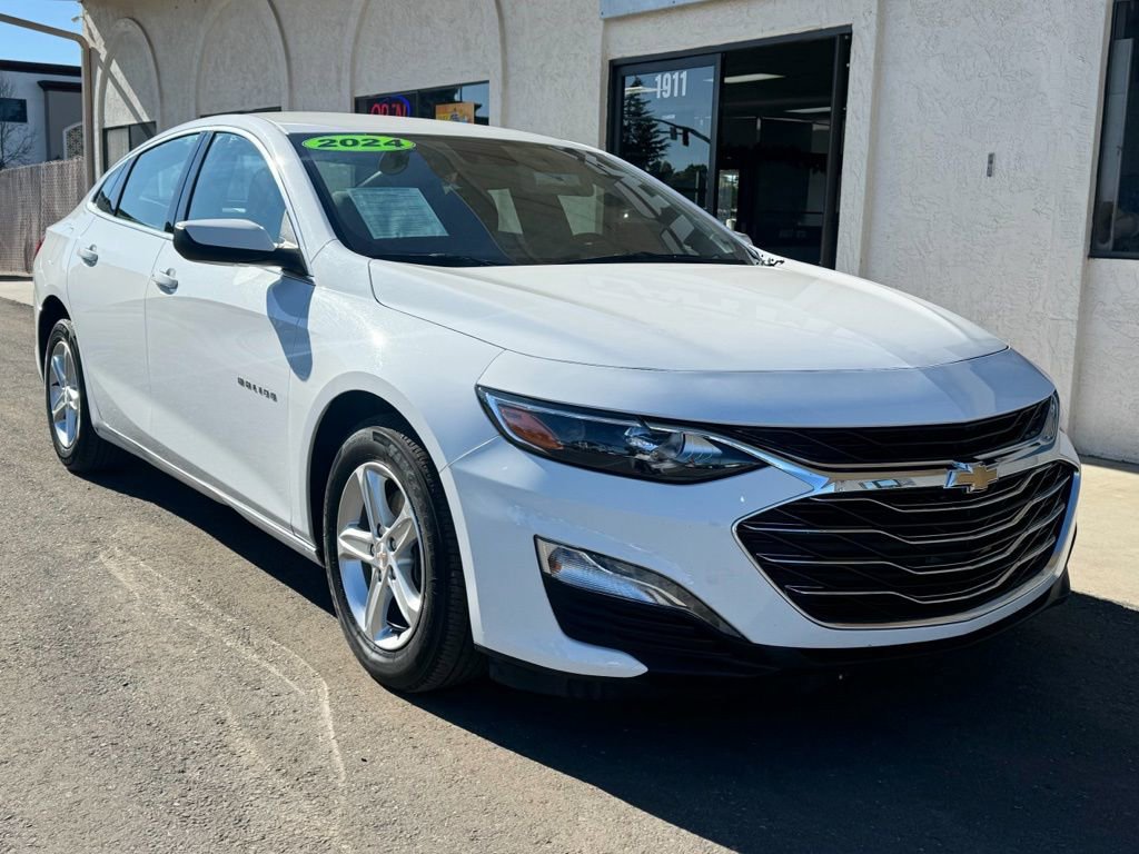 Used 2024 Chevrolet Malibu LT