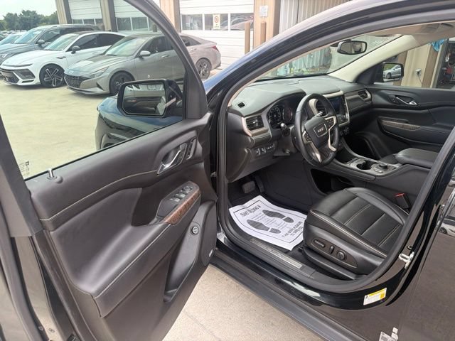 Used 2023 GMC Acadia Denali FWD image 10