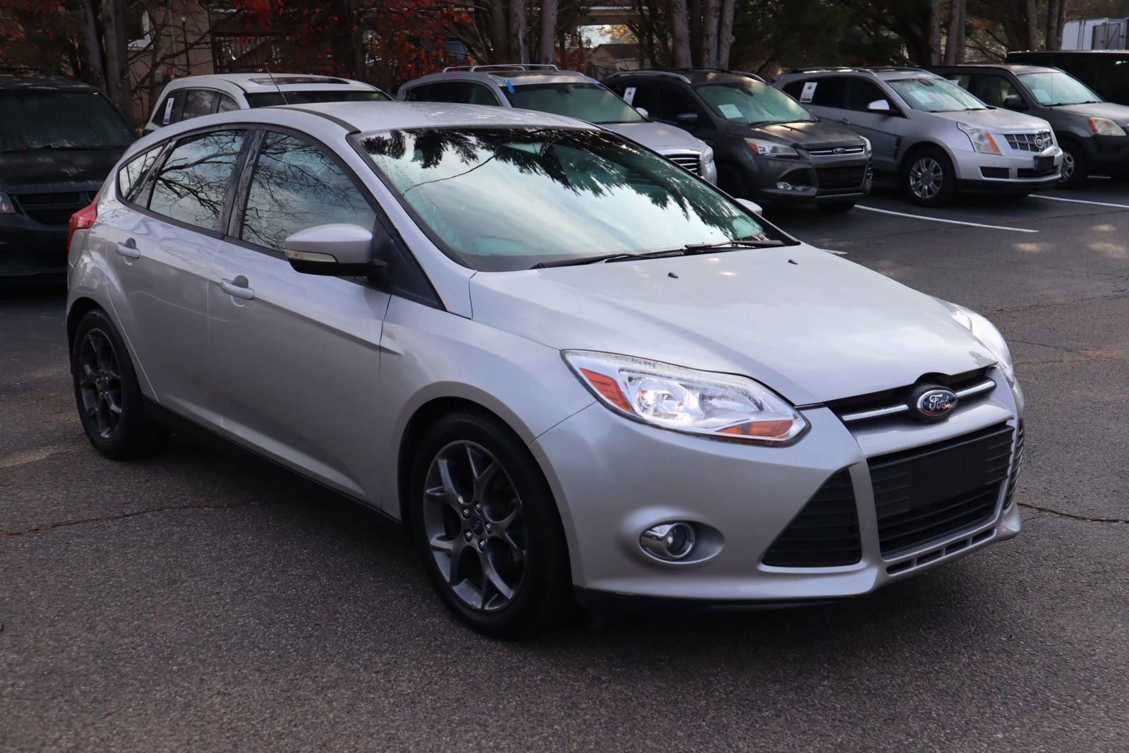 Used 2014 Ford Focus SE w/ Equipment Group 201A image 3